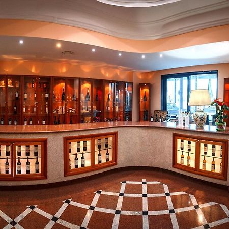 River Palace Hotel أتيراو المظهر الخارجي الصورة